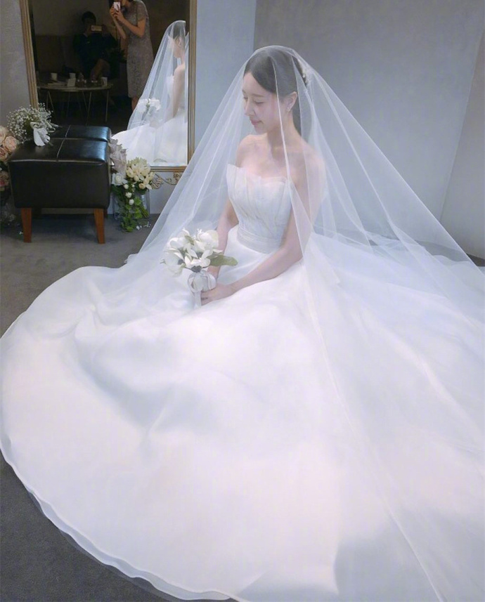 唯美婚纱图片:不可抗拒的婚纱梦