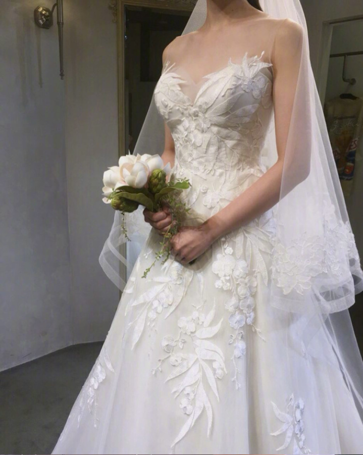唯美婚纱图片:不可抗拒的婚纱梦