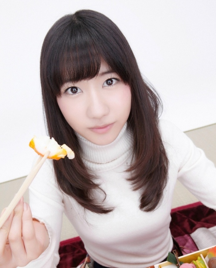 日本嫩模柏木由纪高清写真阳光笑容魅惑十足