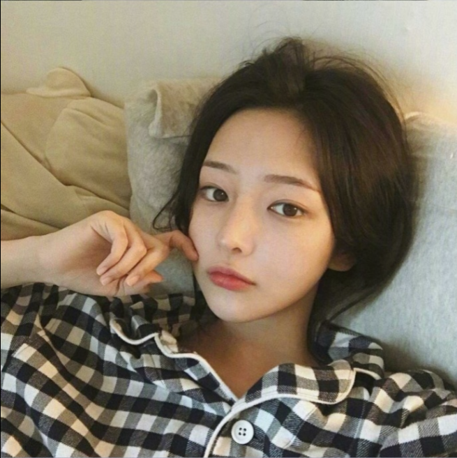 清纯美女值得学习的穿搭和拍照风格