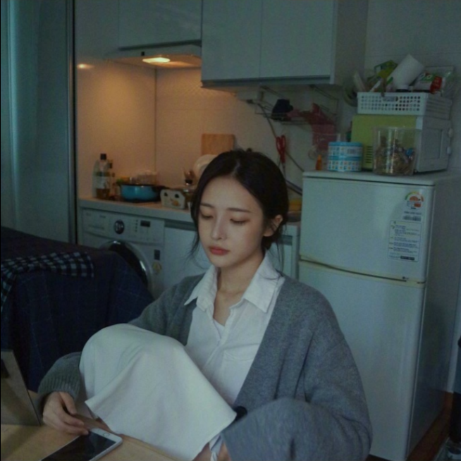 清纯美女值得学习的穿搭和拍照风格