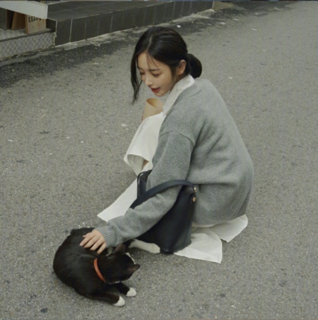 清纯美女值得学习的穿搭和拍照风格