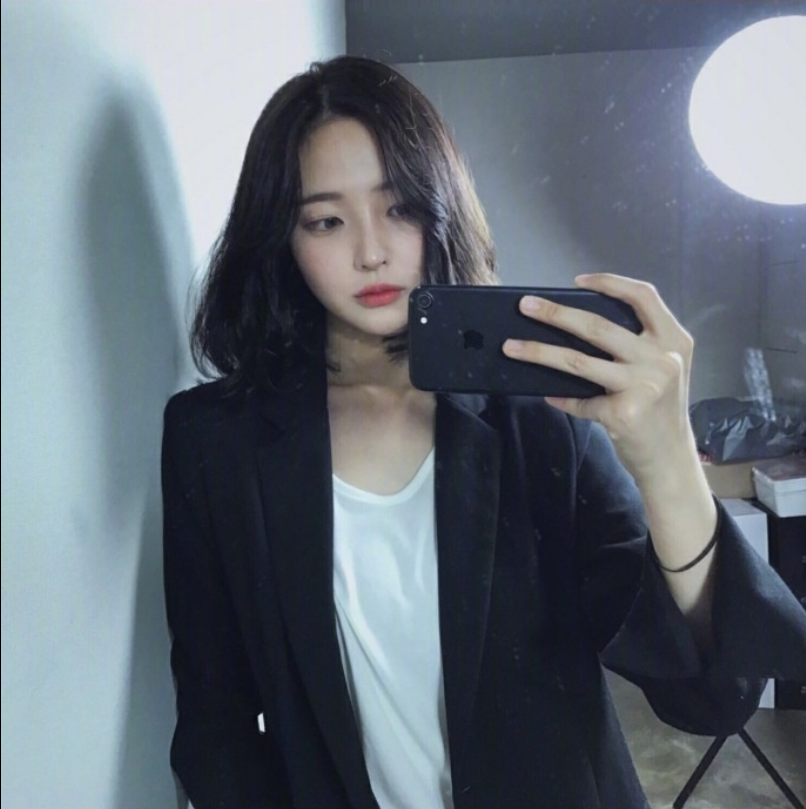 清纯美女值得学习的穿搭和拍照风格