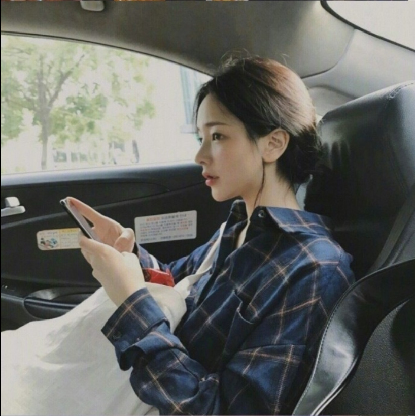 清纯美女值得学习的穿搭和拍照风格