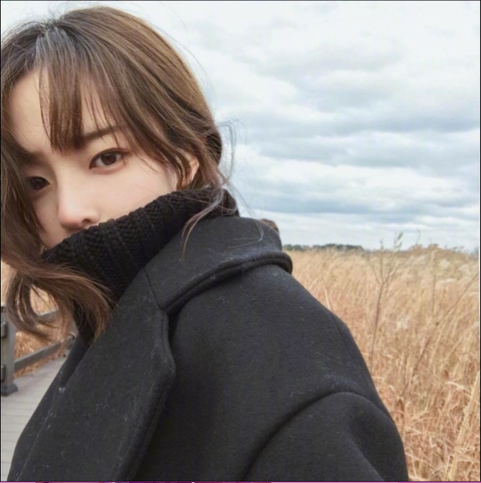 清纯美女值得学习的穿搭和拍照风格
