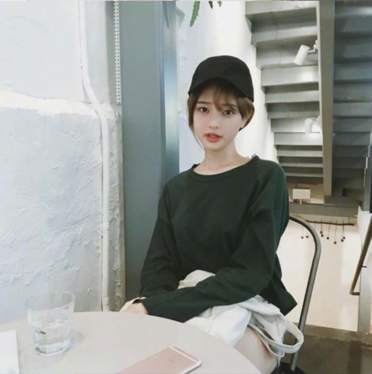 清纯美女值得学习的穿搭和拍照风格