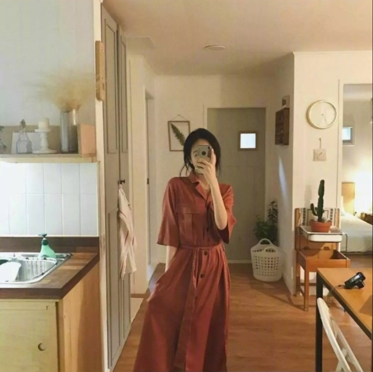 清纯美女值得学习的穿搭和拍照风格