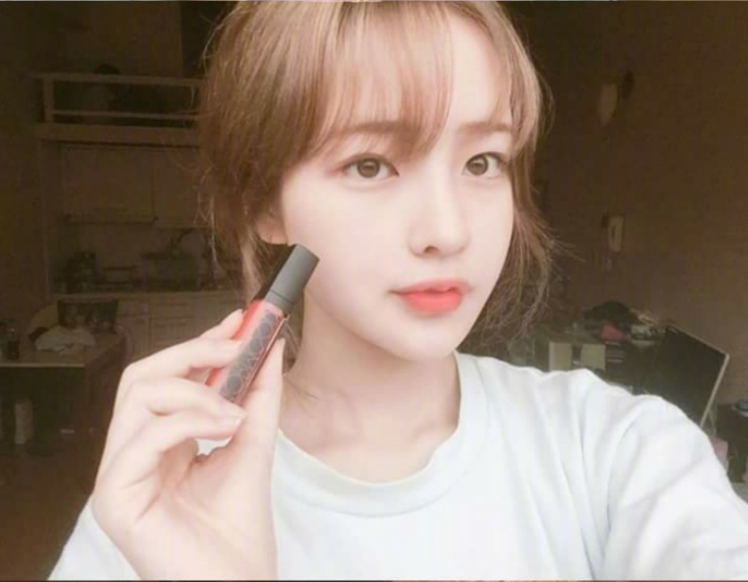 清纯美女值得学习的穿搭和拍照风格