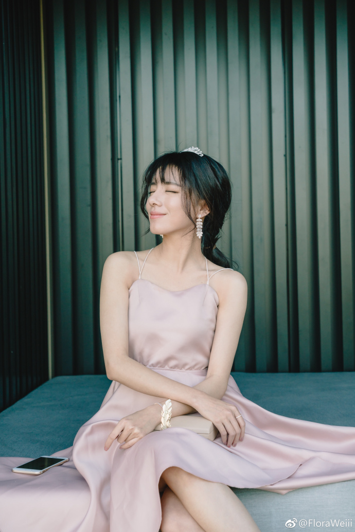 清纯美女彩虹女神图片