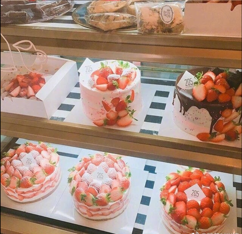 糕点图片_Strawberry Cake草莓蛋糕图片