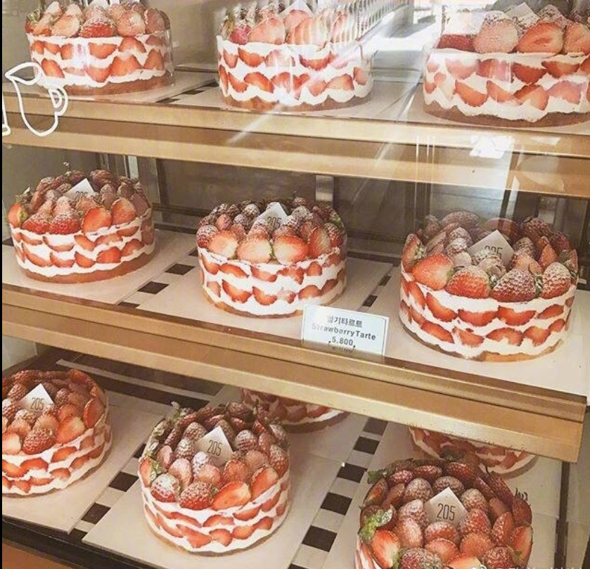 糕点图片_Strawberry Cake草莓蛋糕图片