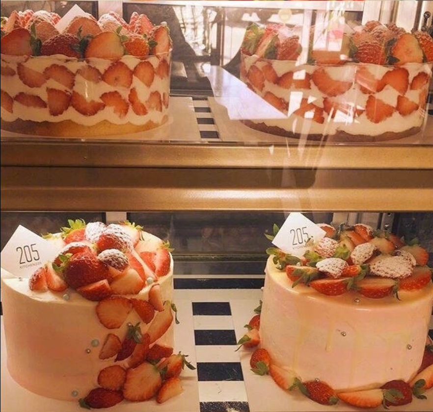 糕点图片_Strawberry Cake草莓蛋糕图片