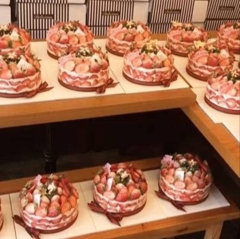 糕点图片_Strawberry Cake草莓蛋糕图片