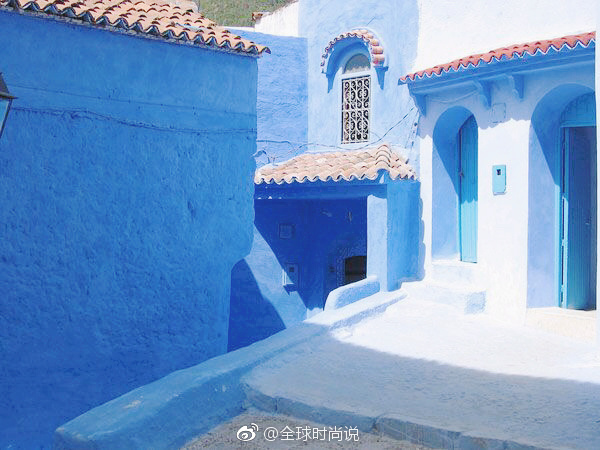 蔚蓝的摩洛哥小城舍夫沙万风景图片