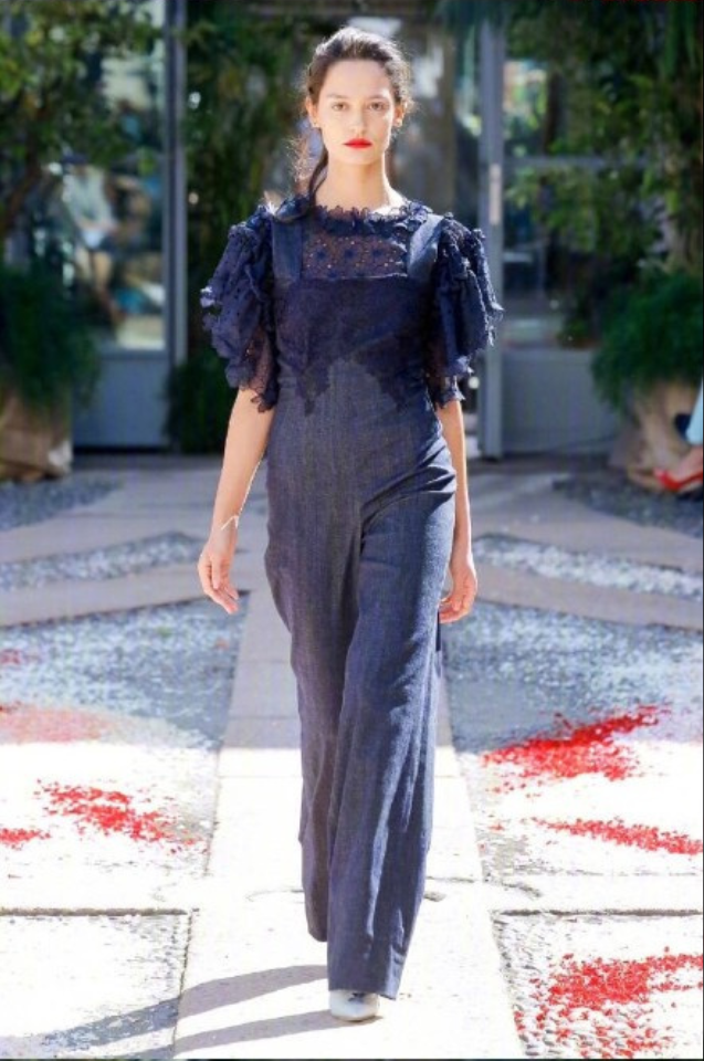 欧美美女模特演绎Luisa Beccaria Spring 2018阳光中的美