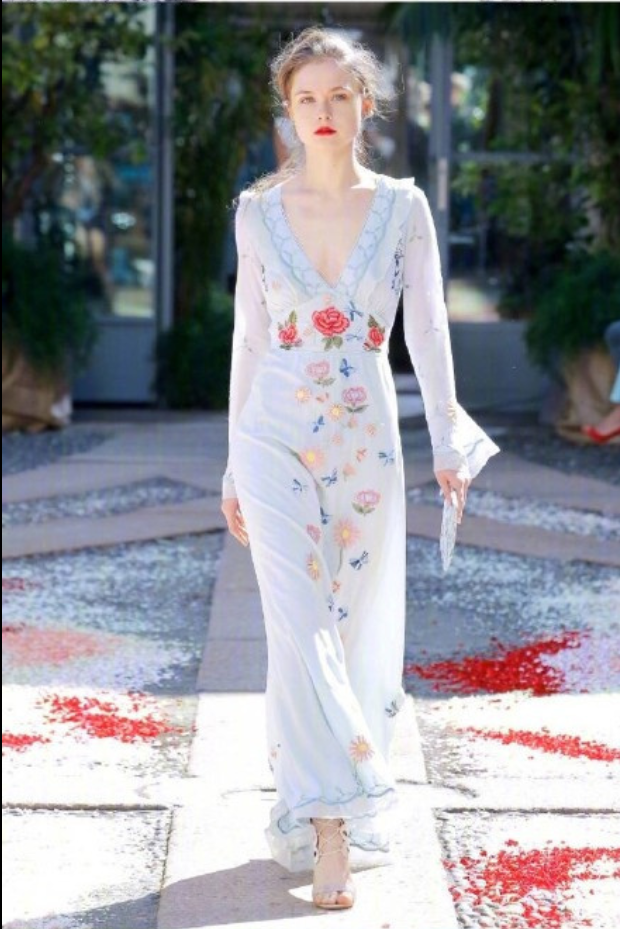 欧美美女模特演绎Luisa Beccaria Spring 2018阳光中的美