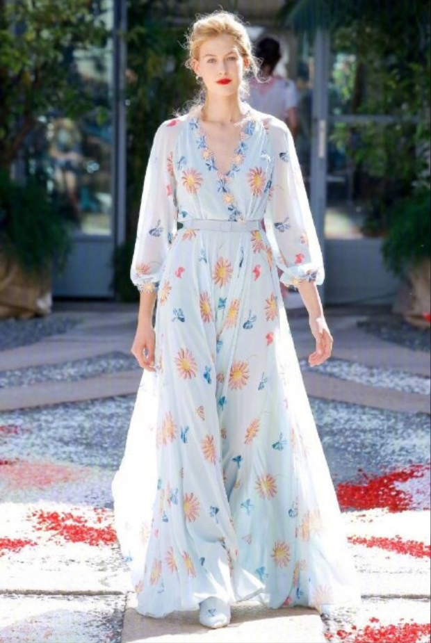 欧美美女模特演绎Luisa Beccaria Spring 2018阳光中的美