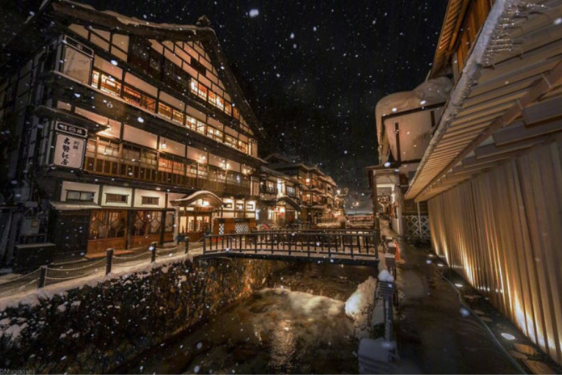 摄影师naagaoshi拍摄的一组日本冬季的雪景有点浪