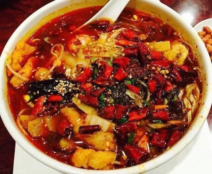 冬夜只想吃碗麻辣烫图片