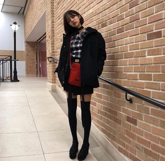 适合帅气酷女孩的日常穿衣搭配参考