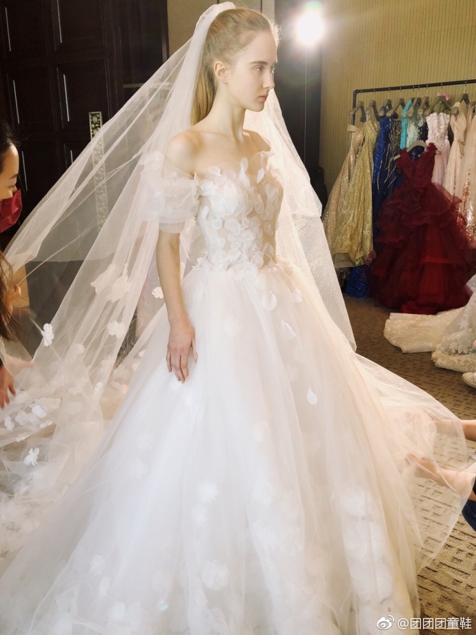 Sophia台湾设计师高定私密婚纱礼服展