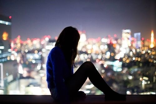 唯美美女背影图片:默默安慰你的很多,站出来为你