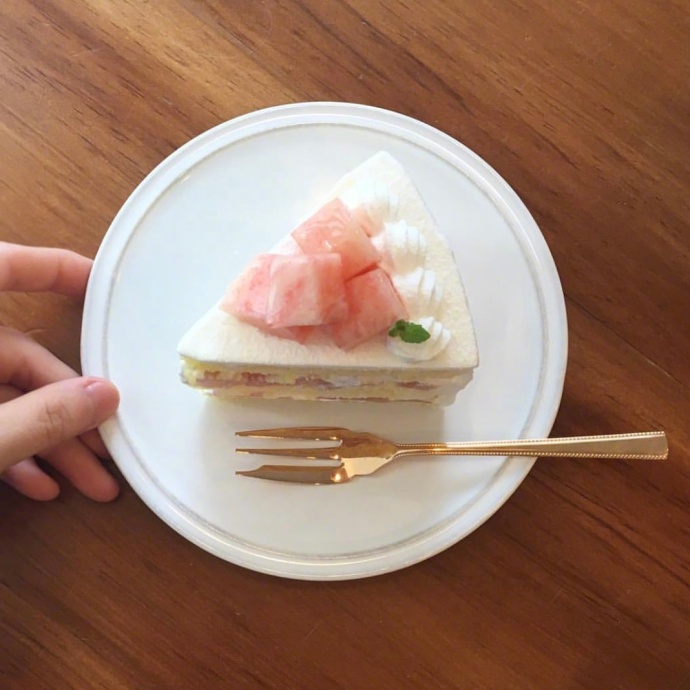 生日蛋糕图片_水蜜桃蛋糕图片