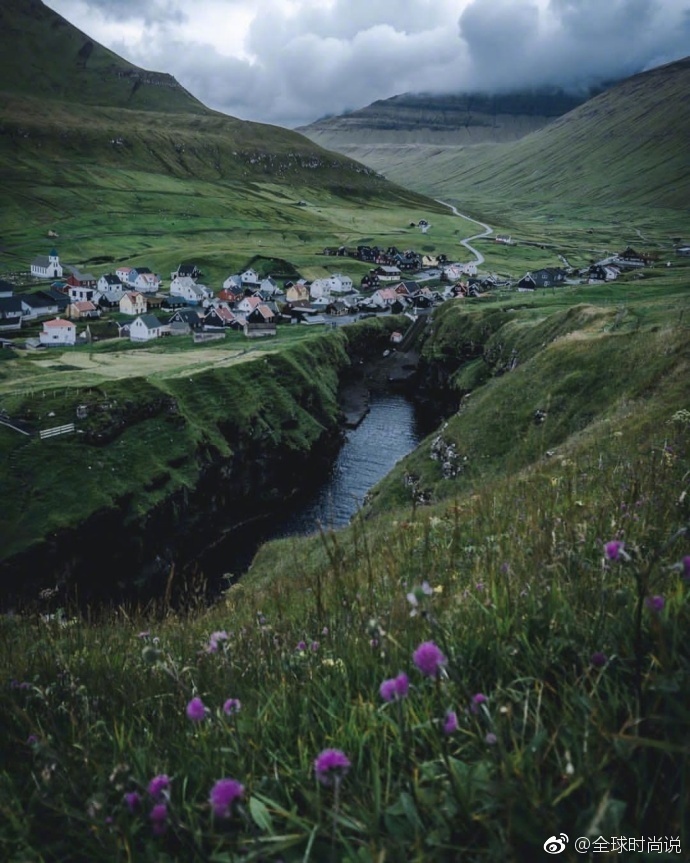 位于英国和冰岛中间的法罗群岛村风景图片