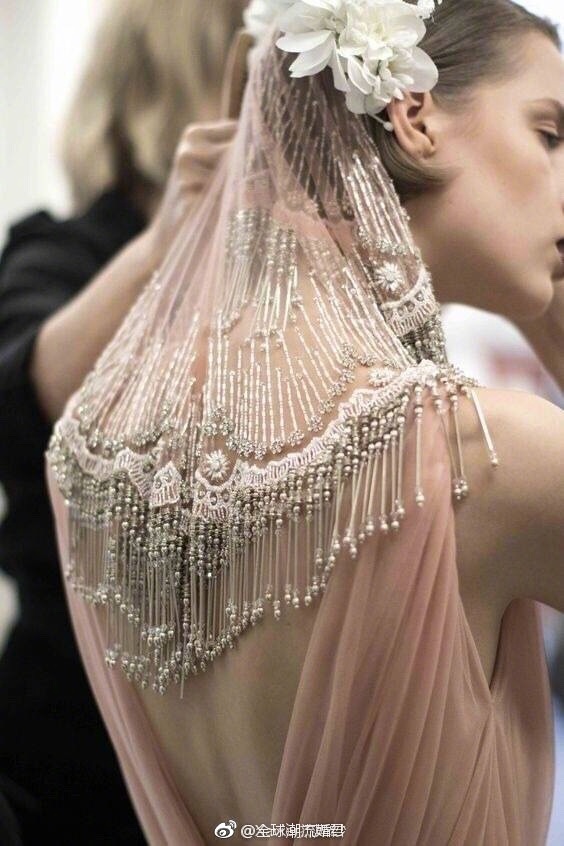 Naeem Khan 2018秋冬婚纱系列让人迷醉的异域新娘图