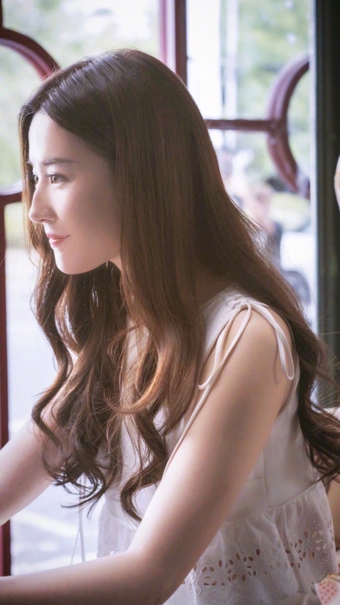 小仙女武汉美女明星刘亦菲唯美侧颜图片