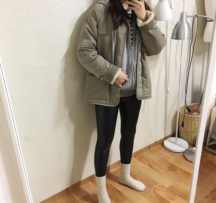 学院风时尚美女穿衣搭配示范