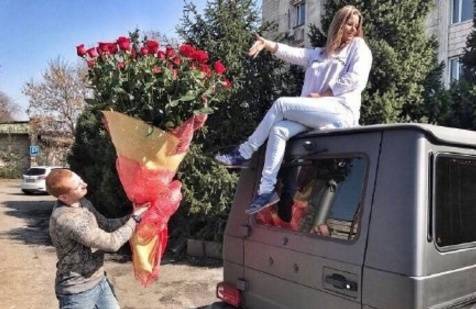 唯美鲜花图片_国外超流行送的oversize花束图片