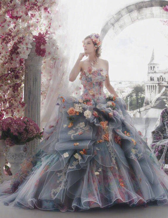 花的嫁衣婚纱图片