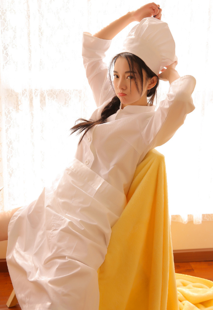 风情尤物美女酥胸长腿诱惑日本和服性感写真 ​