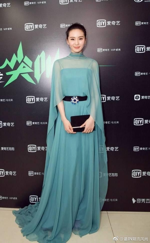 北京美女明星刘诗诗清新薄荷绿礼服女神仙气十