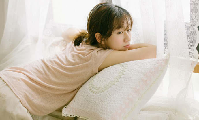 清纯美女慵懒少女居家写真