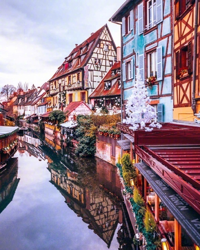 法国Strasbourg France小镇风景图片