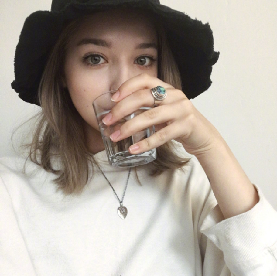 俄罗斯美女模特Danilova Angelina自拍照
