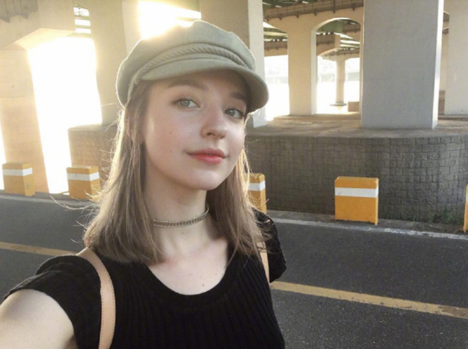 俄罗斯美女模特Danilova Angelina自拍照