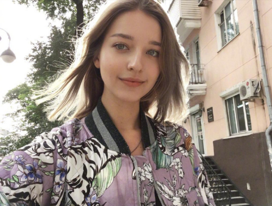 俄罗斯美女模特Danilova Angelina自拍照