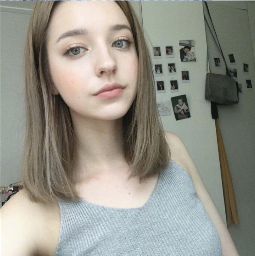 俄罗斯美女模特Danilova Angelina自拍照