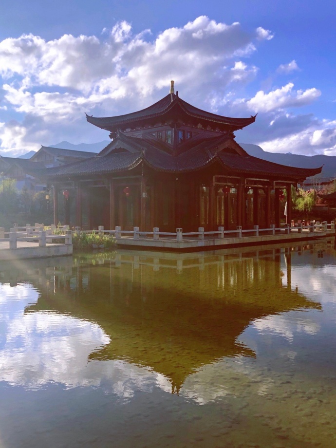 丽江的今天丽江的蓝天丽江的风景图片