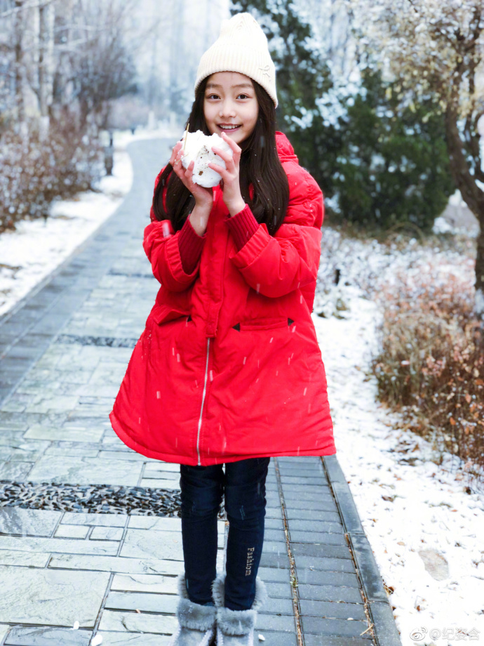 童星纪姿含2018初雪美图