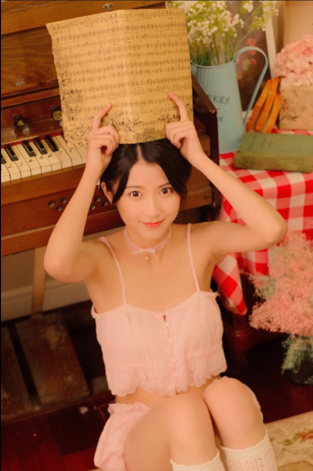 清纯美女模特瑶九九可爱图片