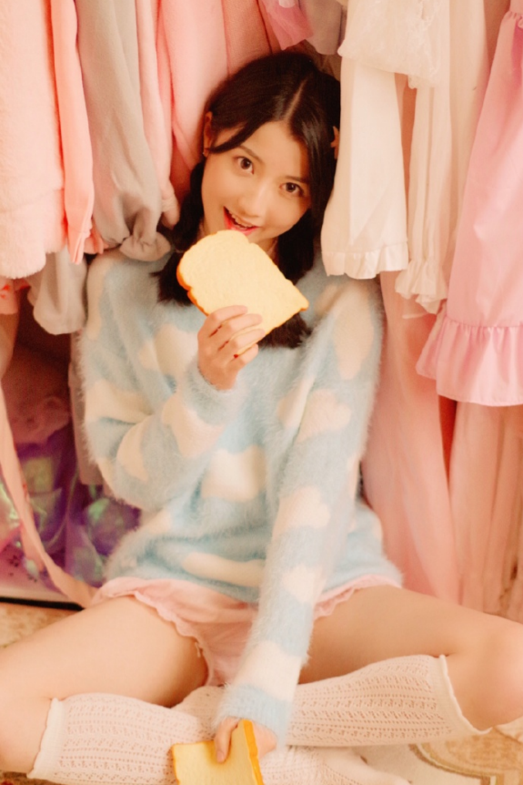 清纯美女模特瑶九九可爱图片