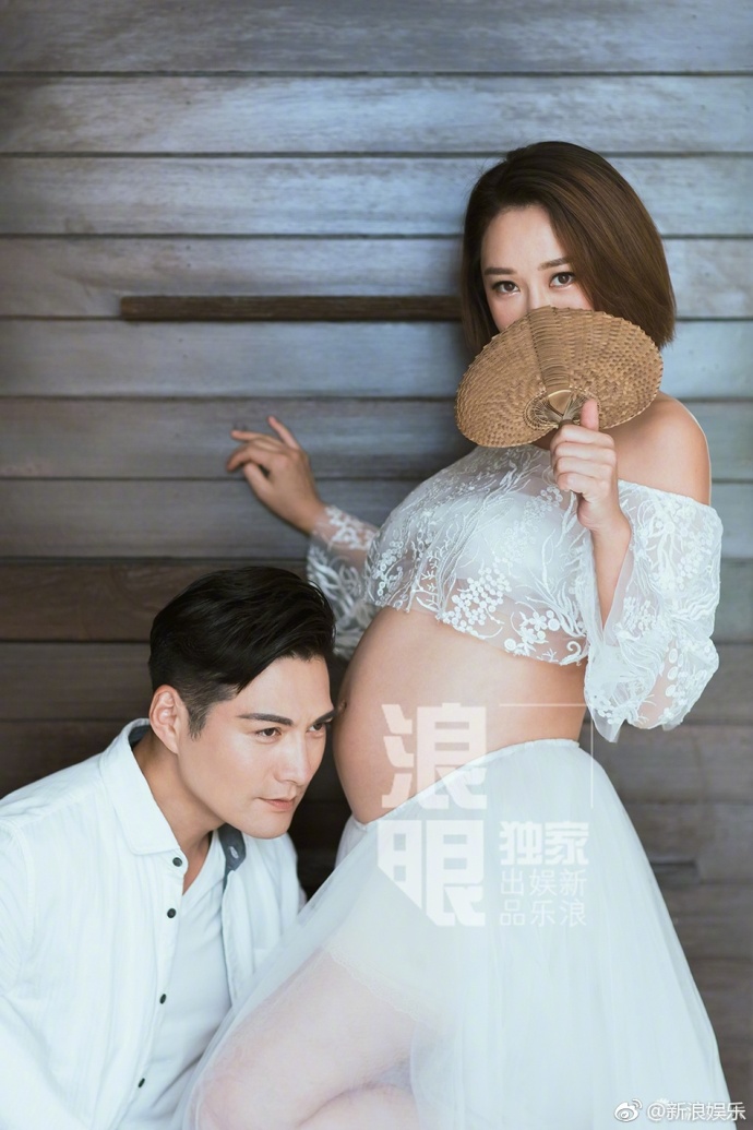 明星夫妻杜若溪孕照曝光严屹宽亲吻孕肚超幸福