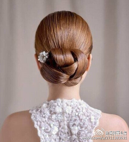 女人看到都无法自拔的新娘发饰图片