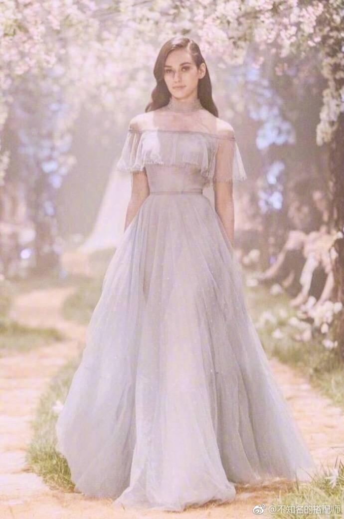 欧美模特演绎Paolo Sebastian澳大利亚顶级仙牌穿上