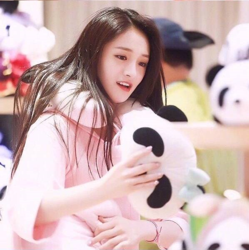 浙江美女明星周洁琼可爱自拍照