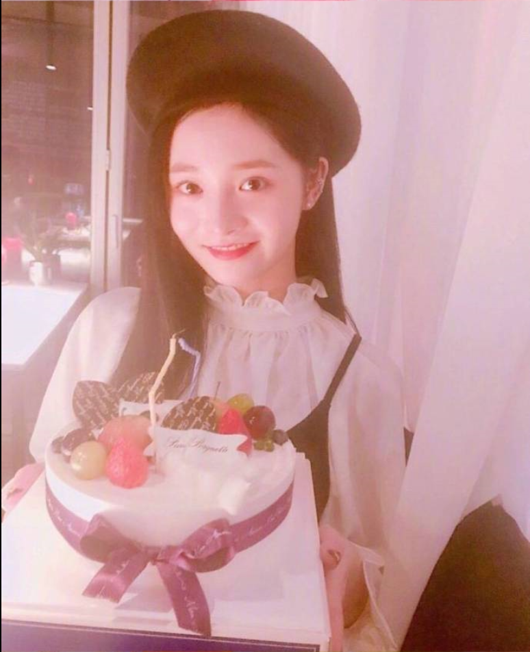 浙江美女明星周洁琼可爱自拍照